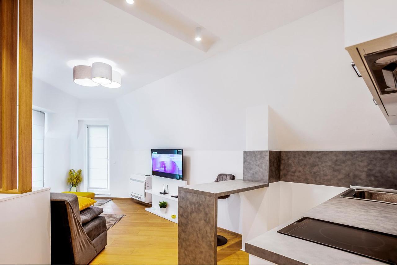 Deluxe Studio Center City 瓦爾納 外观 照片